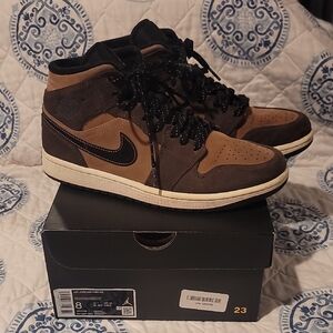 Nike Air Jordan 1 Mid - Black and Tan